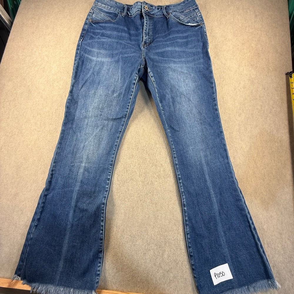 KanCan for Maurices Flare Jeans Medium Wash Frayed Hem Split Back Size 18 154936